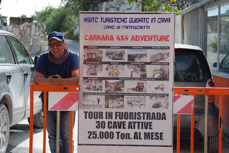 Marmorsteinbrüche Carrara mit dem 4x4 Jeep