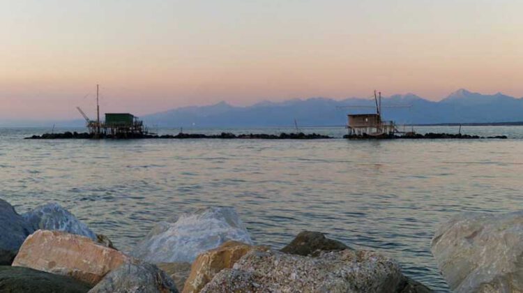 bilance Fischerhütten, Arnomündung in Marina di Pisa