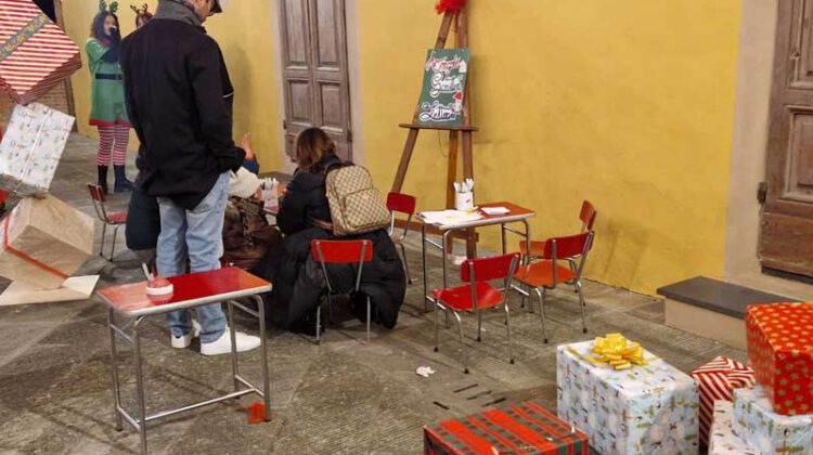 Scopri Lari aspettando il Natale - Wunschzettel schreiben